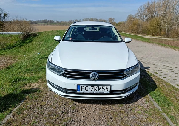 Volkswagen Passat cena 52000 przebieg: 198795, rok produkcji 2015 z Gubin małe 277